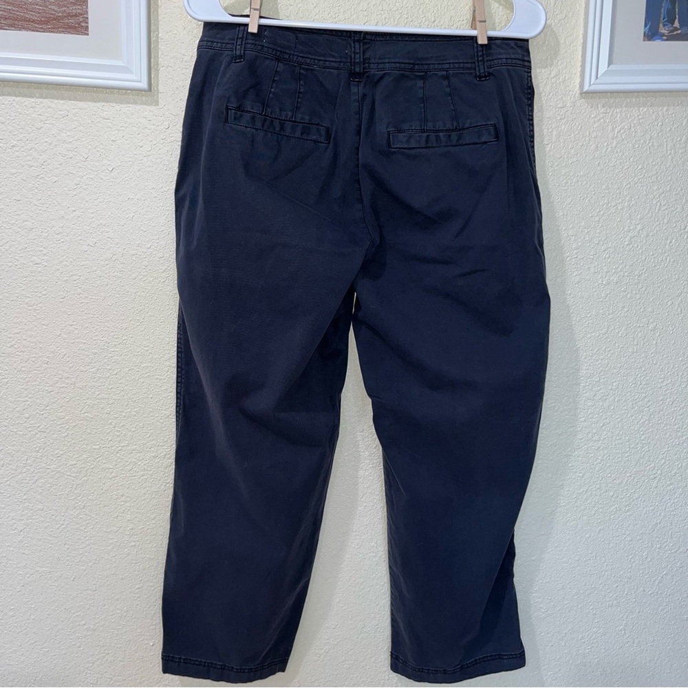 GAP Blue Capri Pants Classic Style (1-190) - Picture 2 of 6